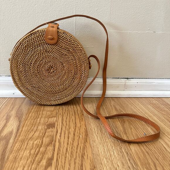 None and/or Unknown Handbags - Boho Handwoven Round Rattan Crossbody Purse Flower Weaving Bali Bag Leather